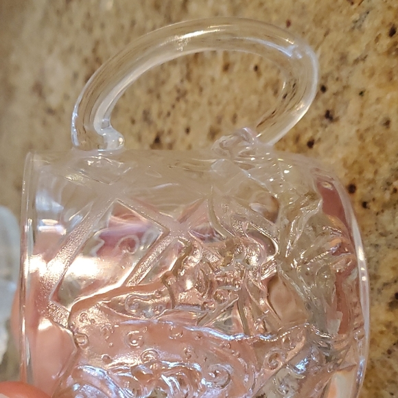 Set of 4 vintage Batman embossed glass mugs - Picture 10 of 15